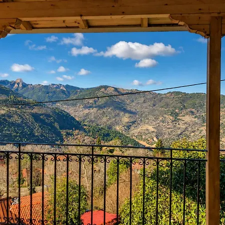 בית נופש Helmos View - Relaxation & Nature Valimi